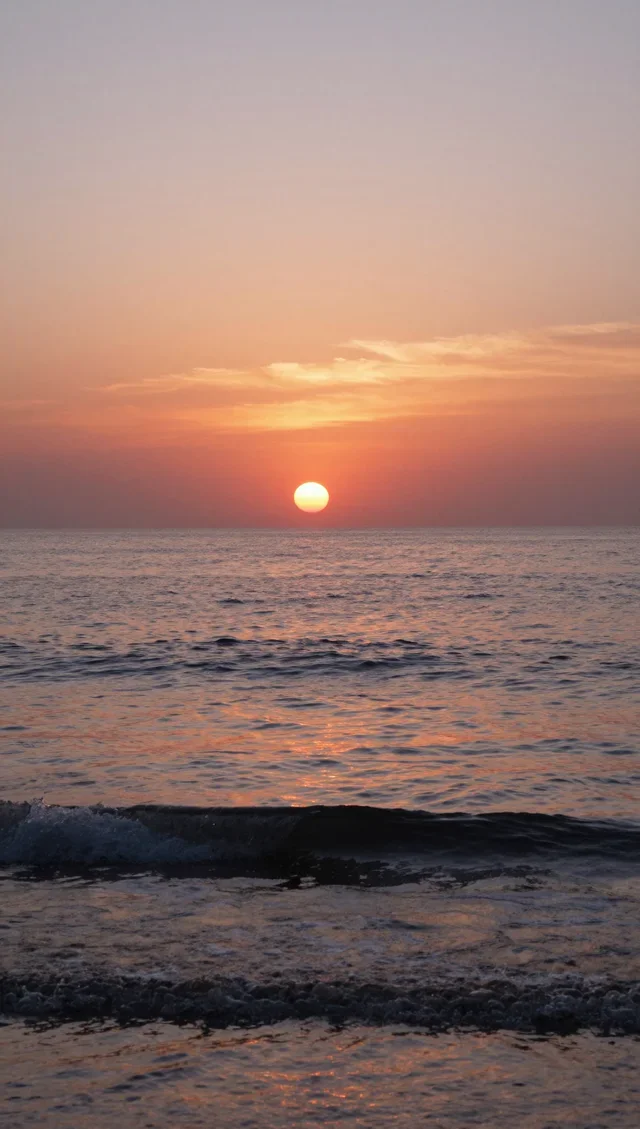梦幻日落海洋波浪手机壁纸